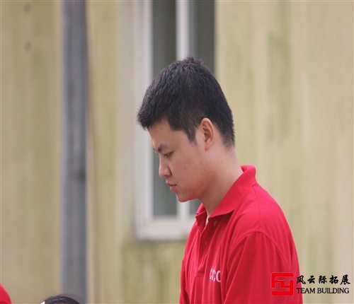 戶(hù)外拓展訓(xùn)練活動(dòng)圖片