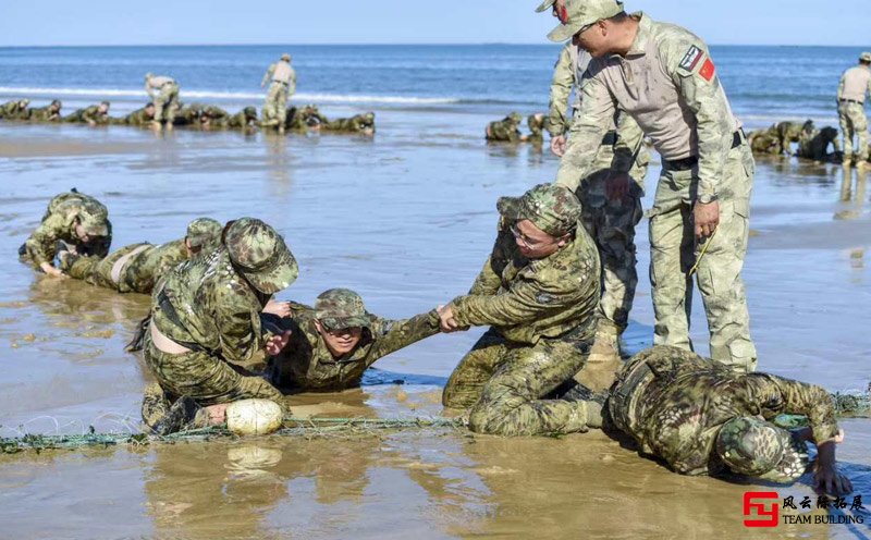 軍事拓展項(xiàng)目死亡爬行