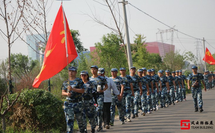 軍訓(xùn)發(fā)朋友圈的配詞-軍訓(xùn)發(fā)朋友圈說說怎么寫？